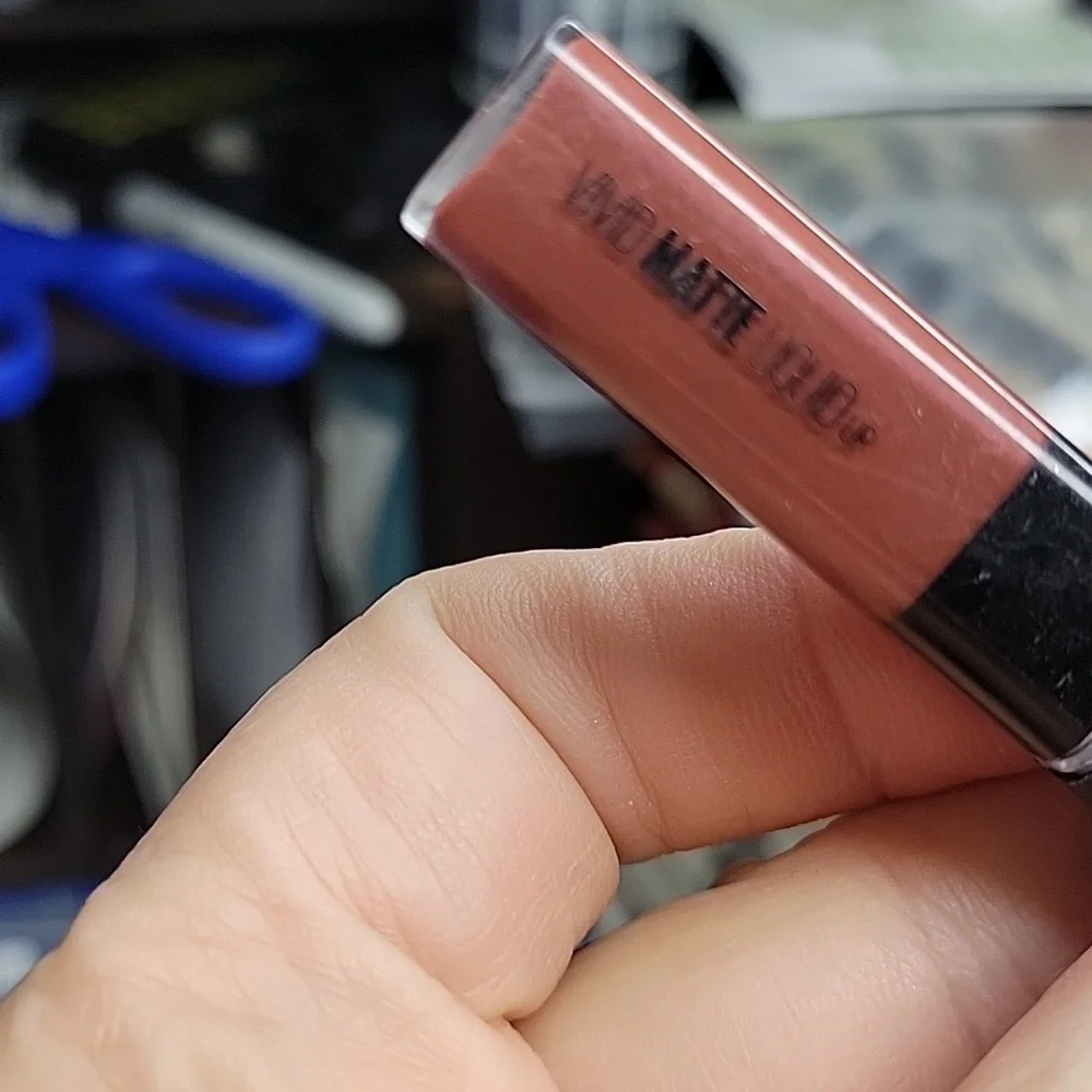 Vivid matte liquid